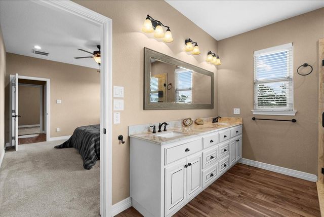 4810 14th Street, Dickinson, TX 77539