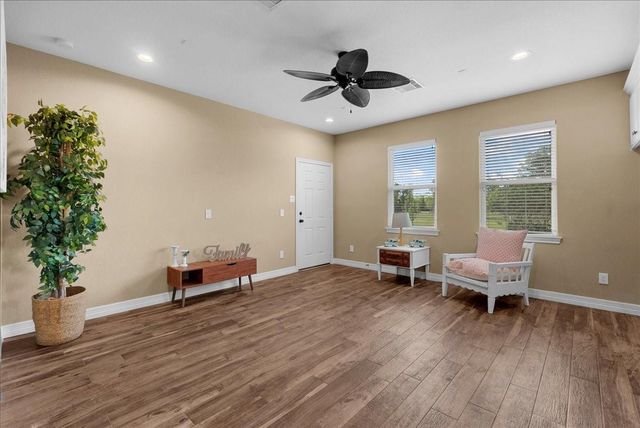 4810 14th Street, Dickinson, TX 77539