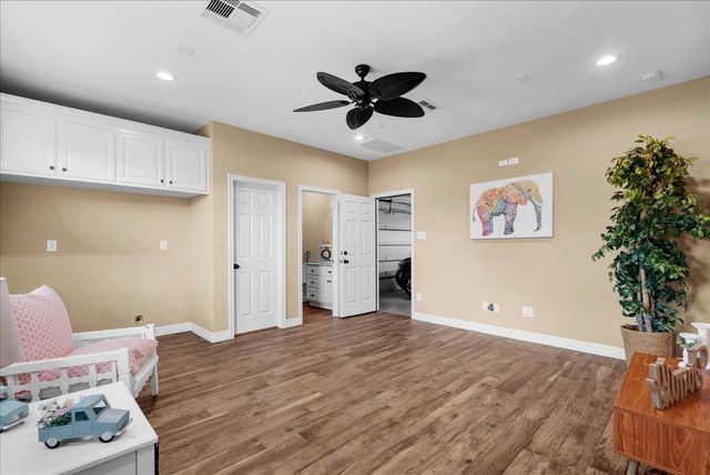 4810 14th Street, Dickinson, TX 77539