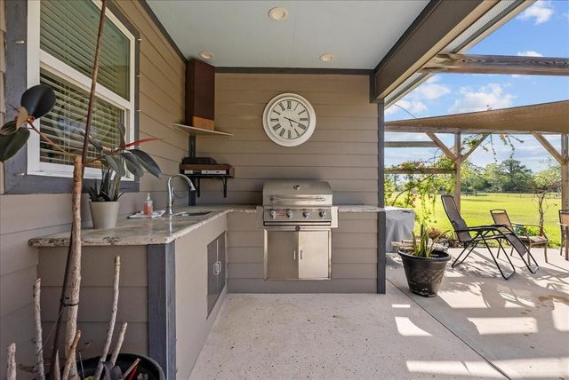 4810 14th Street, Dickinson, TX 77539