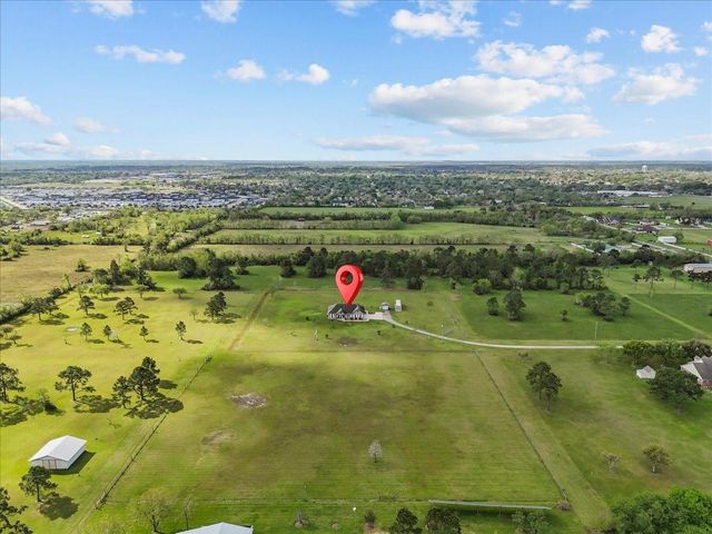 4810 14th Street, Dickinson, TX 77539