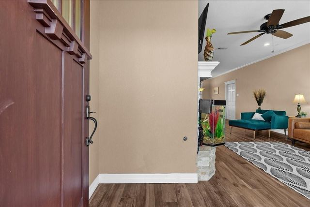 4810 14th Street, Dickinson, TX 77539