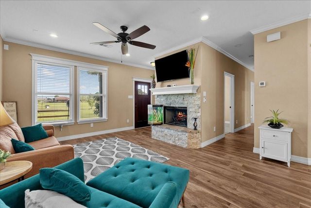 4810 14th Street, Dickinson, TX 77539