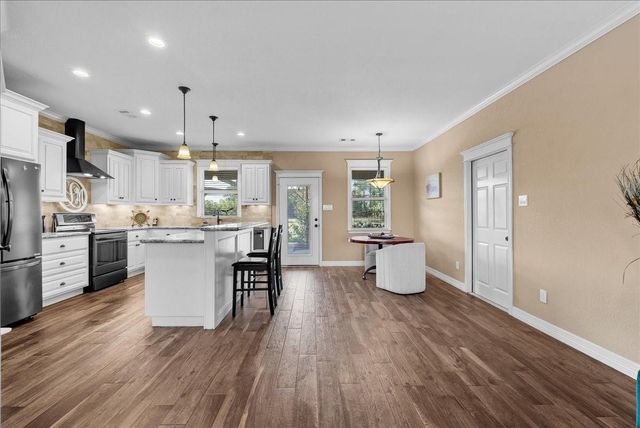 4810 14th Street, Dickinson, TX 77539