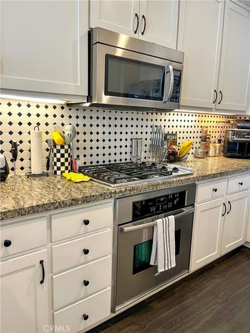 21301 Erwin Street 449, Woodland Hills, CA 91367