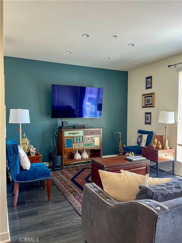 21301 Erwin Street 449, Woodland Hills, CA 91367