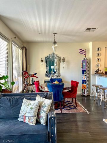21301 Erwin Street 449, Woodland Hills, CA 91367