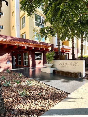 21301 Erwin Street 449, Woodland Hills, CA 91367