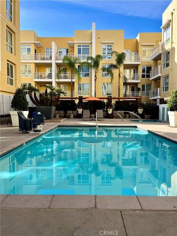 21301 Erwin Street 449, Woodland Hills, CA 91367