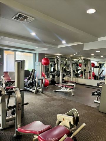 21301 Erwin Street 449, Woodland Hills, CA 91367
