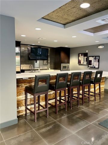 21301 Erwin Street 449, Woodland Hills, CA 91367