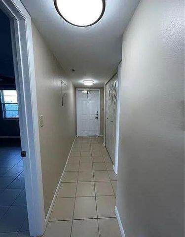 3001 W Rolling Hills Circle 608, Davie, FL 33328