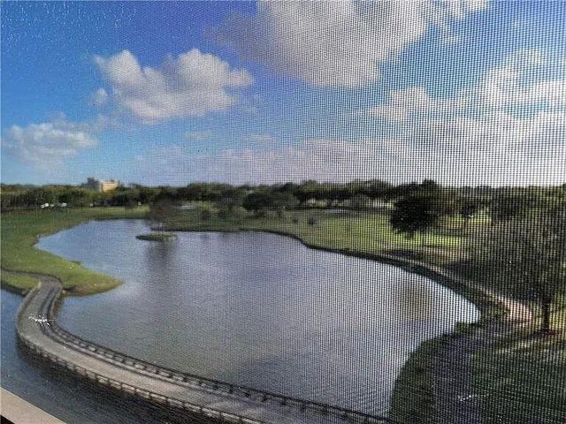 3001 W Rolling Hills Circle 608, Davie, FL 33328