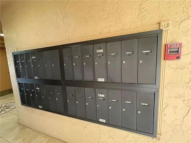 3001 W Rolling Hills Circle 608, Davie, FL 33328