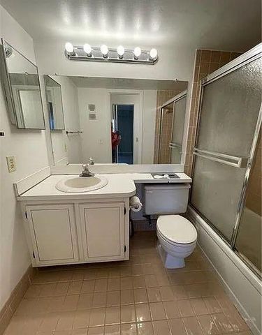 3001 W Rolling Hills Circle 608, Davie, FL 33328