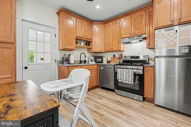717 W BROAD ST, Quakertown, PA 18951