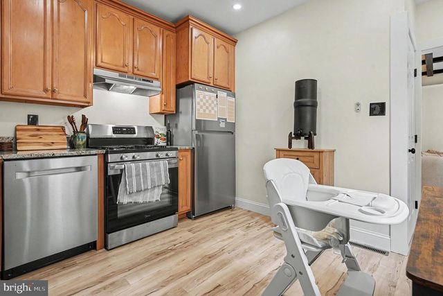 717 W BROAD ST, Quakertown, PA 18951