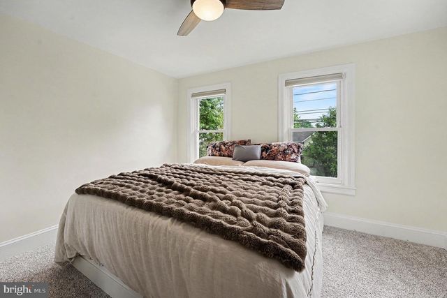 717 W BROAD ST, Quakertown, PA 18951