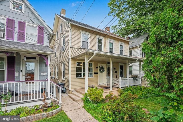 717 W BROAD ST, Quakertown, PA 18951
