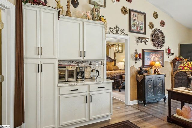 4 Greenbranch Way, Simpsonville, SC 29680