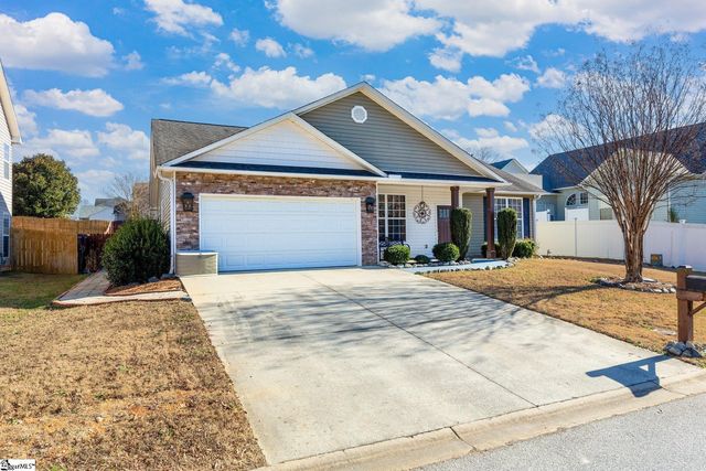 4 Greenbranch Way, Simpsonville, SC 29680