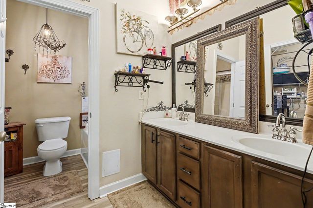 4 Greenbranch Way, Simpsonville, SC 29680