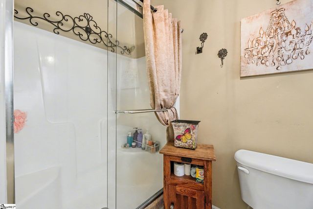 4 Greenbranch Way, Simpsonville, SC 29680