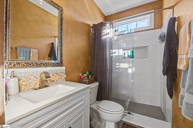 4 Greenbranch Way, Simpsonville, SC 29680