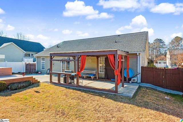 4 Greenbranch Way, Simpsonville, SC 29680