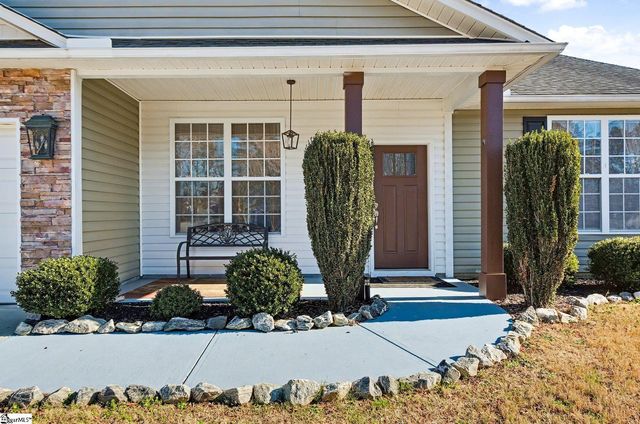 4 Greenbranch Way, Simpsonville, SC 29680