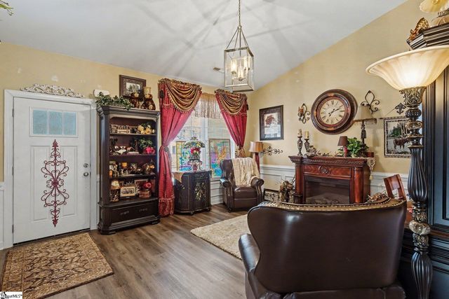 4 Greenbranch Way, Simpsonville, SC 29680