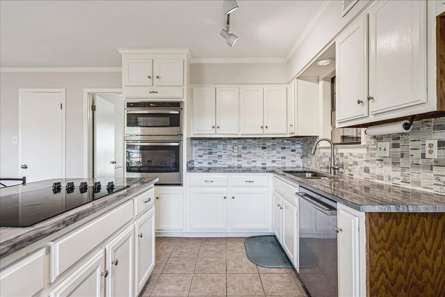 280 OAKLEIGH DR, Collierville, TN 38017