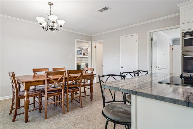 280 OAKLEIGH DR, Collierville, TN 38017