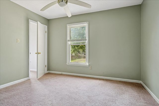 280 OAKLEIGH DR, Collierville, TN 38017