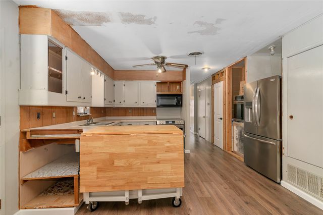 488 County Road 1600, Clifton, TX 76634