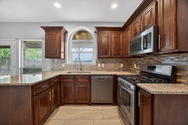 2233 San Simeon Drive, Mesquite, TX 75181