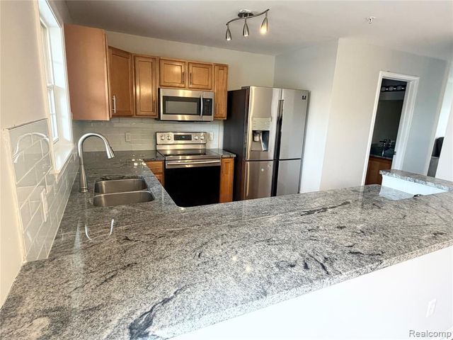 3044 Barclay Way, Ann Arbor, MI 48105