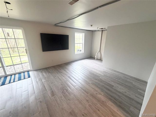 3044 Barclay Way, Ann Arbor, MI 48105