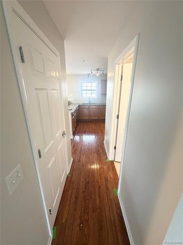3044 Barclay Way, Ann Arbor, MI 48105
