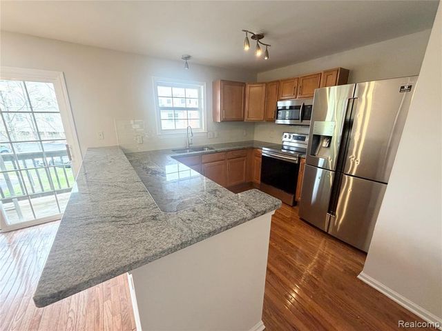 3044 Barclay Way, Ann Arbor, MI 48105