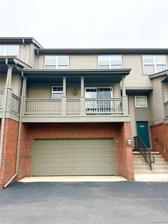 3044 Barclay Way, Ann Arbor, MI 48105