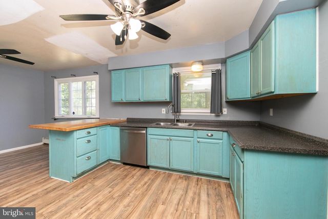 366 N TUCKAHOE RD, Williamstown, NJ 08094