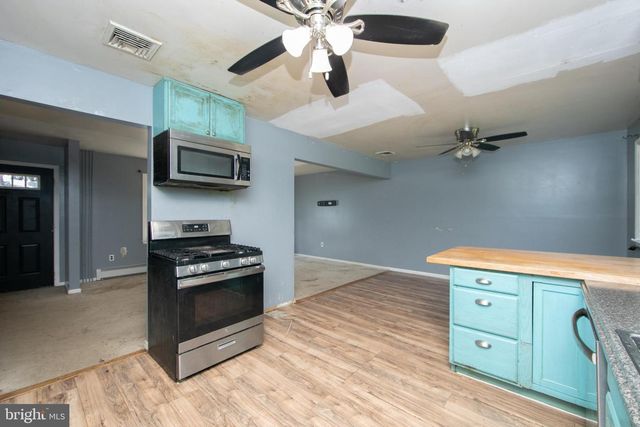 366 N TUCKAHOE RD, Williamstown, NJ 08094