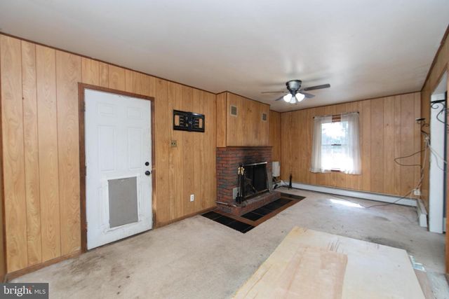 366 N TUCKAHOE RD, Williamstown, NJ 08094