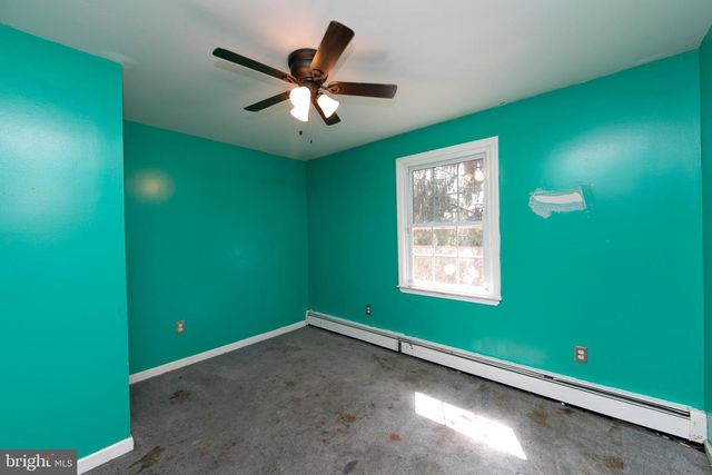 366 N TUCKAHOE RD, Williamstown, NJ 08094