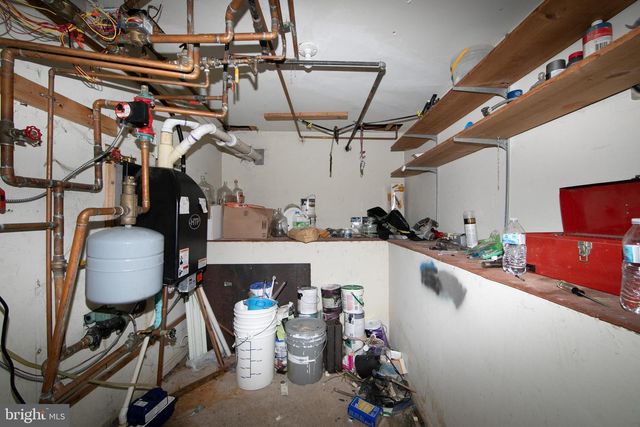 366 N TUCKAHOE RD, Williamstown, NJ 08094