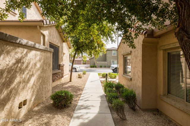 3704 W Vivian Court, Phoenix, AZ 85086