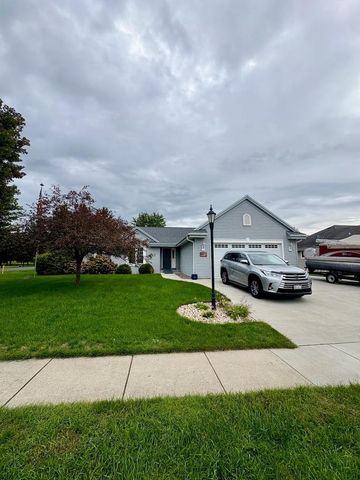 1701 STEEPLE DRIVE, East Troy, WI 53120