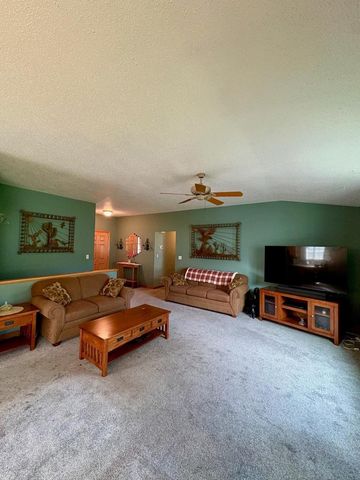 1701 STEEPLE DRIVE, East Troy, WI 53120