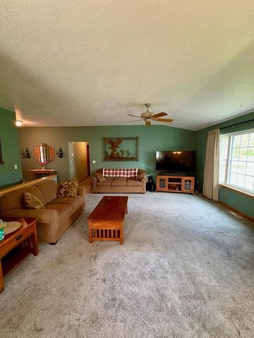 1701 STEEPLE DRIVE, East Troy, WI 53120